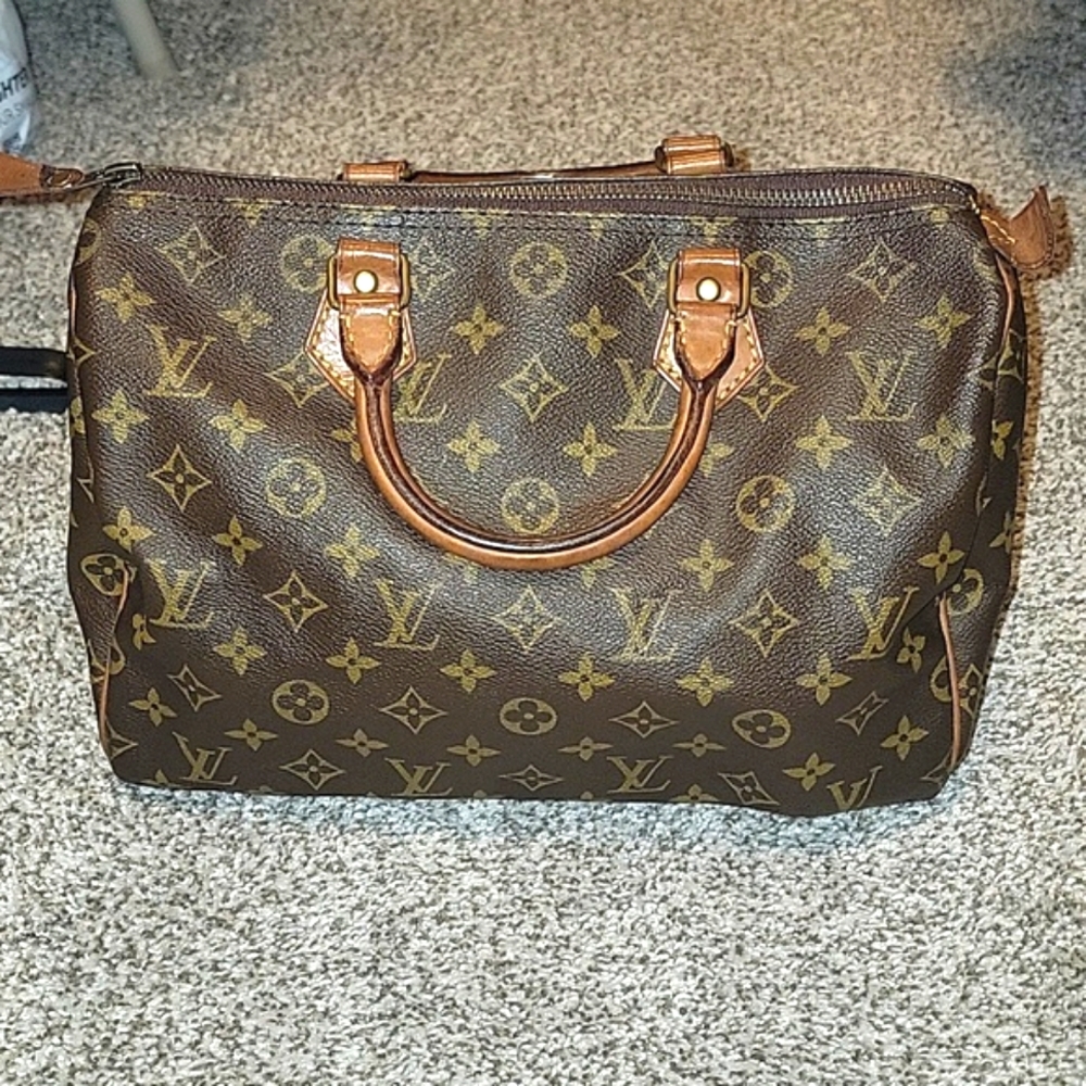 Authentic Louis Vuitton Monogram Speedy 30